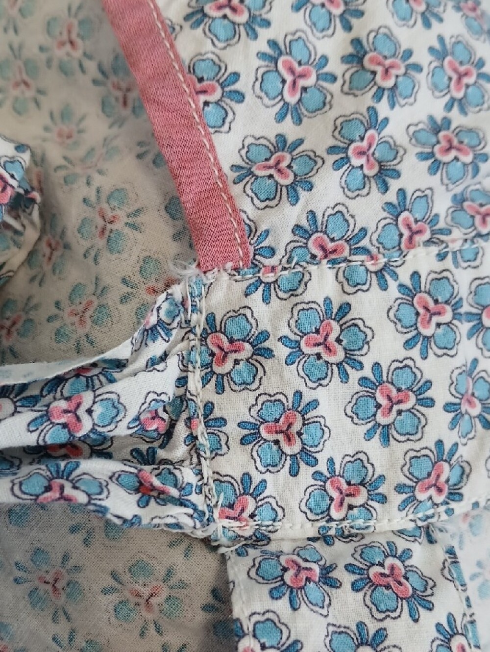 💕Handmade Vintage Floral Apron - Picture 11 of 14